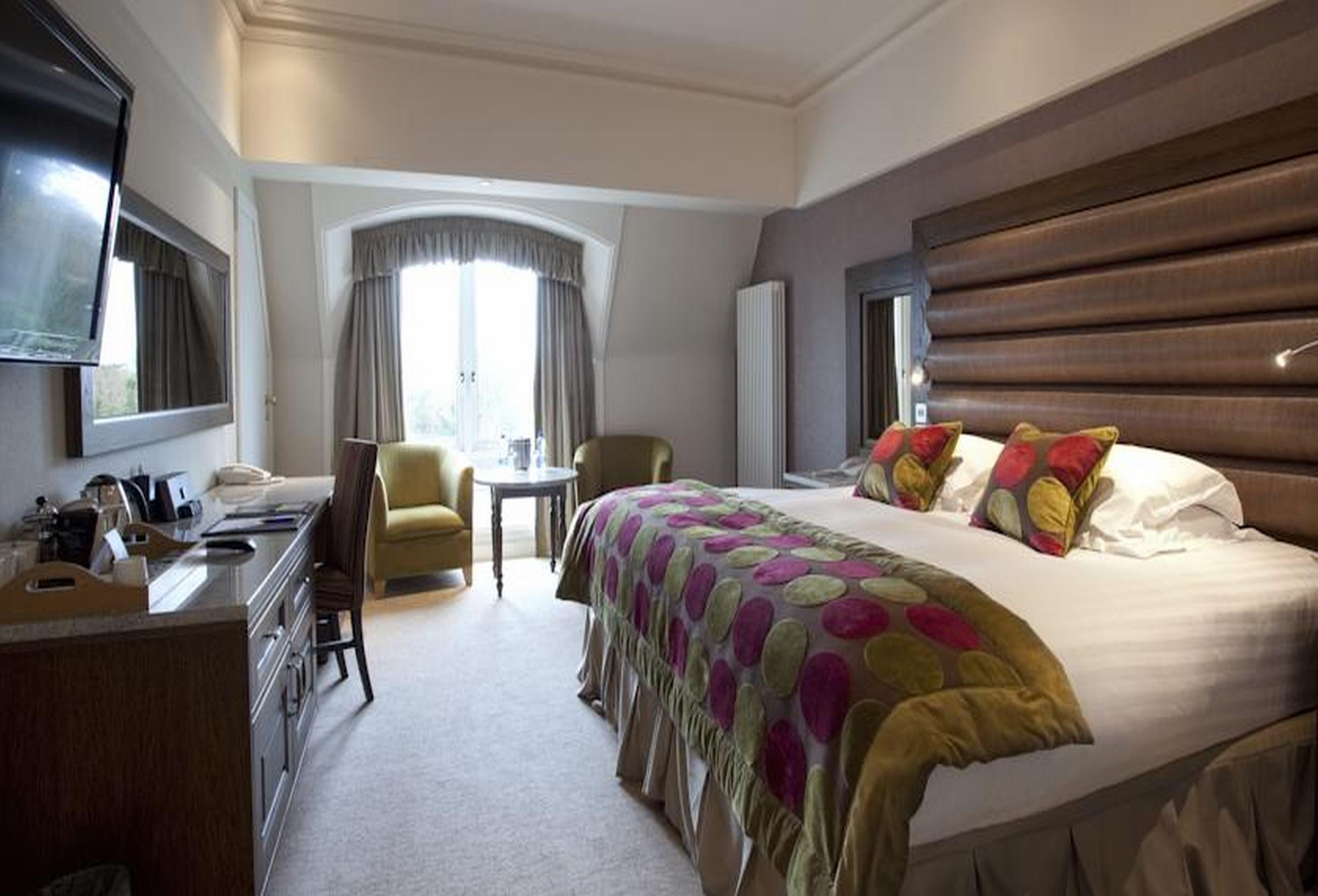 The Culloden Estate And Spa Holywood  Exterior foto A bedroom at the hotel