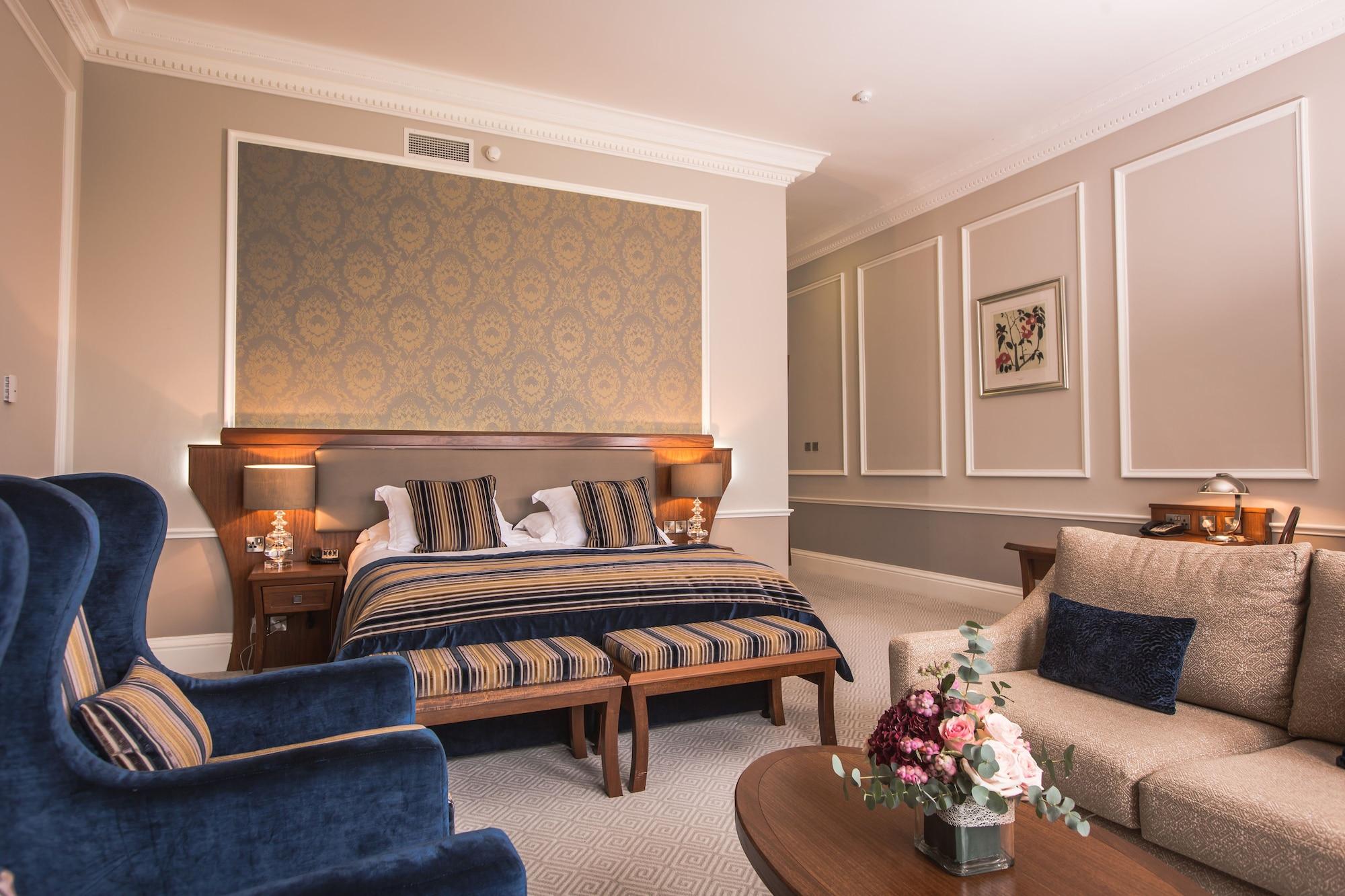 The Culloden Estate And Spa Holywood  Exterior foto A bedroom at the hotel